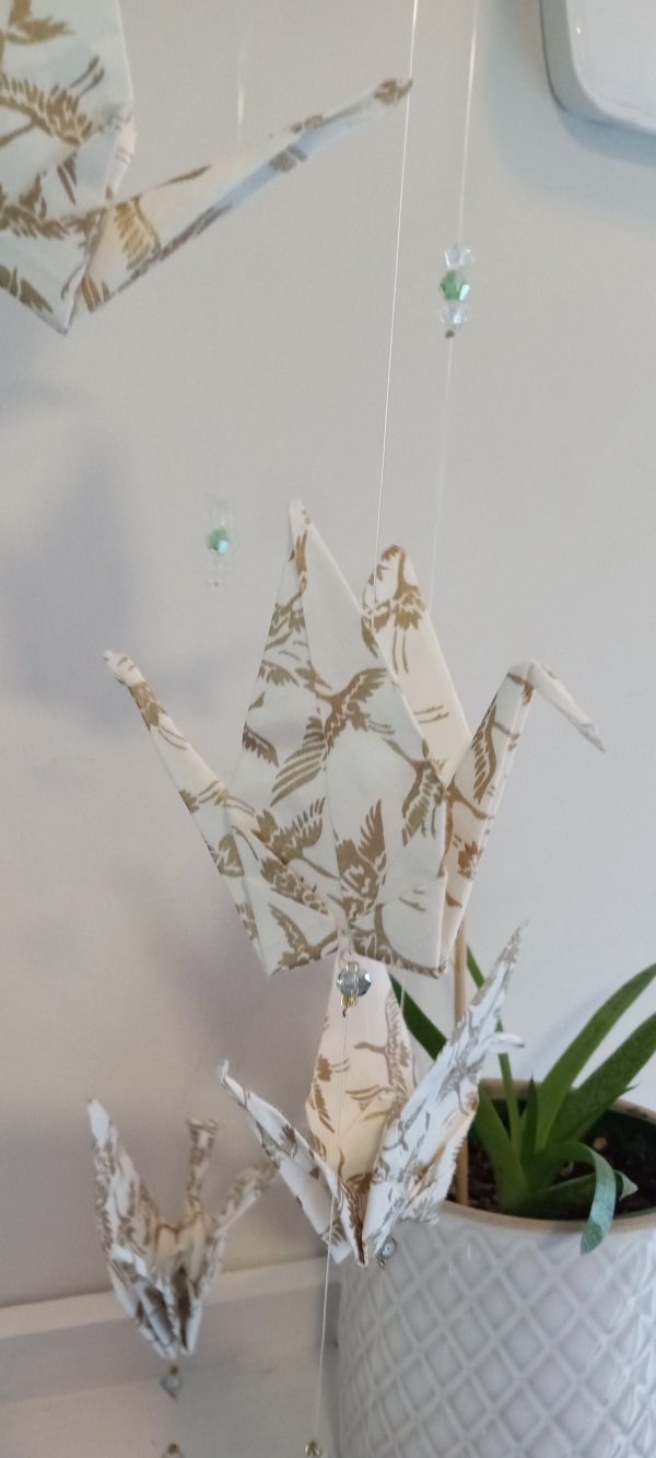 Mobile en origami (oiseaux dorés) – Image 4