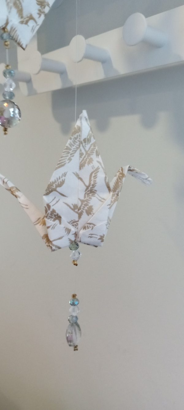 Mobile en origami (oiseaux dorés) – Image 3