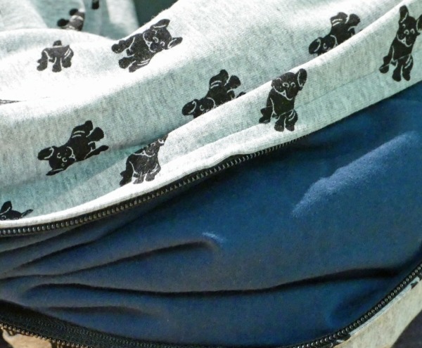 Foulard infini en bambou gris aux motifs de chiens – Image 8