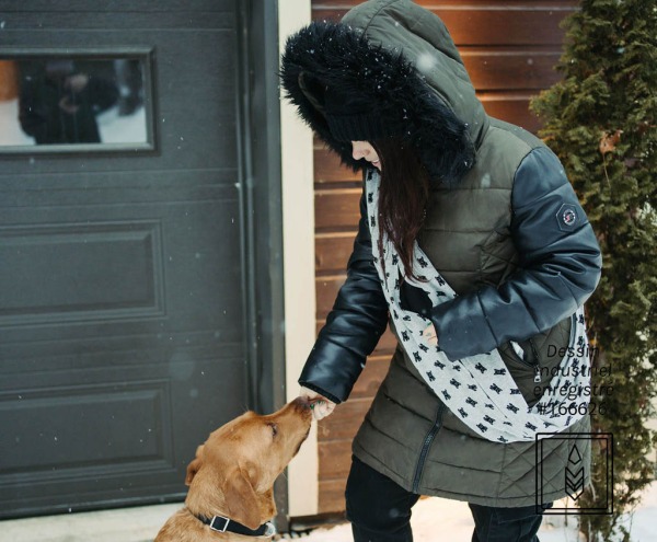 Foulard infini en bambou gris aux motifs de chiens – Image 3