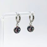 Boucles d'oreilles pendantes - images sous verre rondes (GL-AM 23-01-7) – Image 6