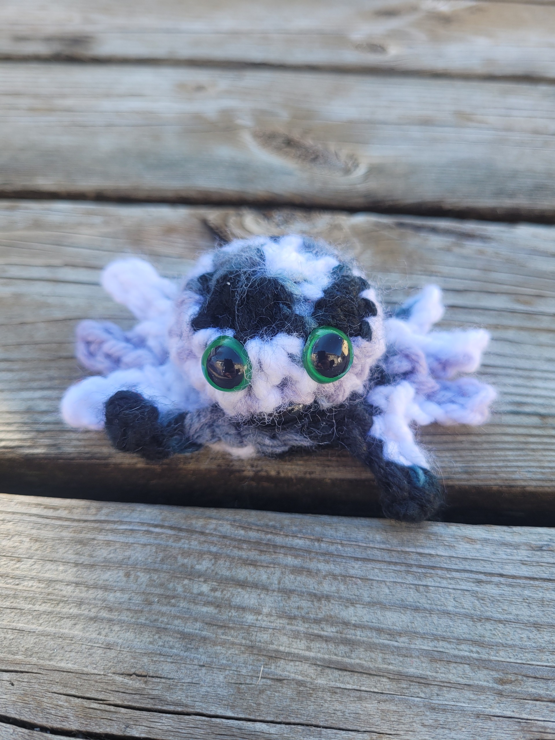 araignée théo - amigurumie