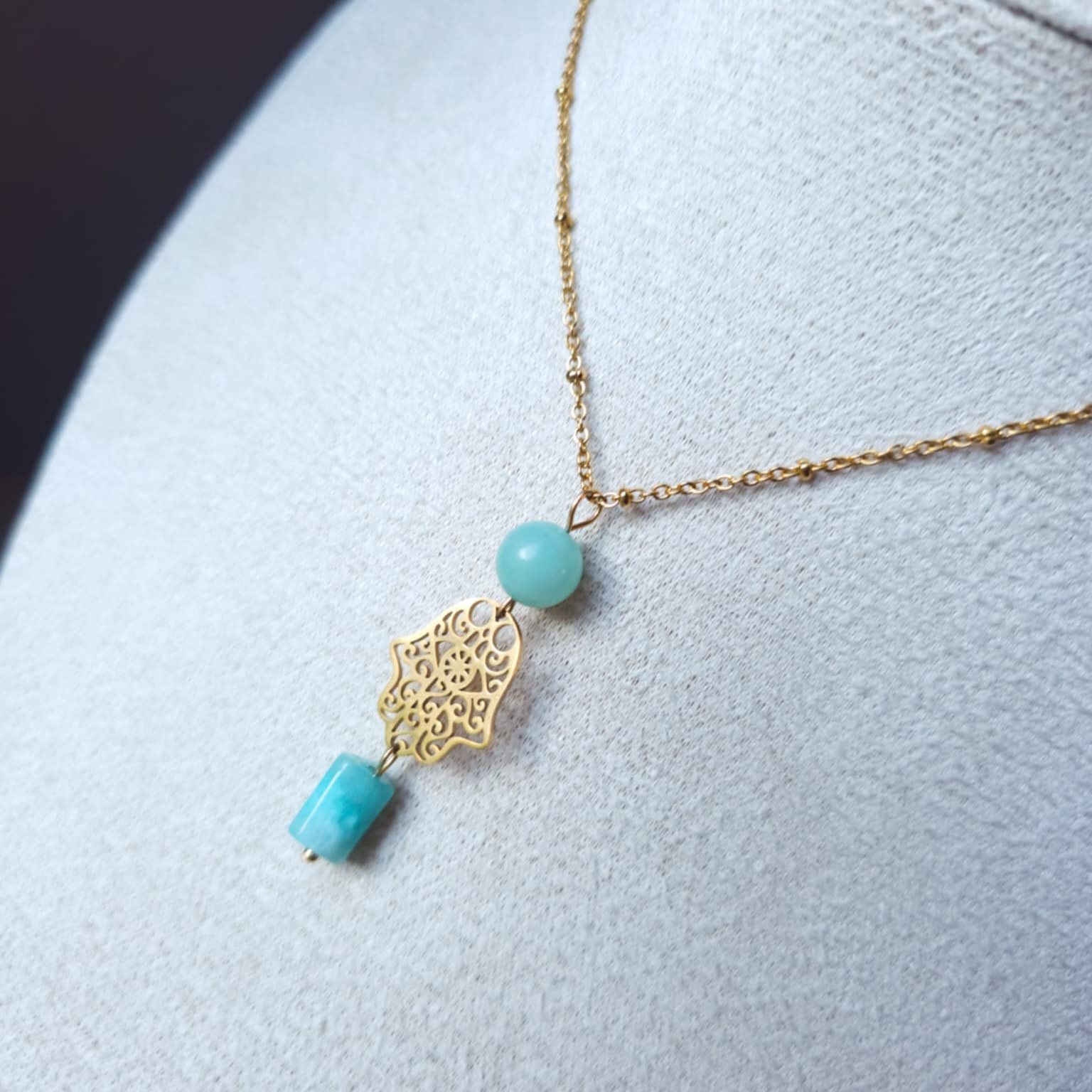 Collier main de fatma et amazonites