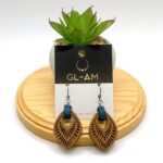 Boucles d'oreilles pendantes - bois et cuir - feuille (GL-AM 23-02-23) – Image 3
