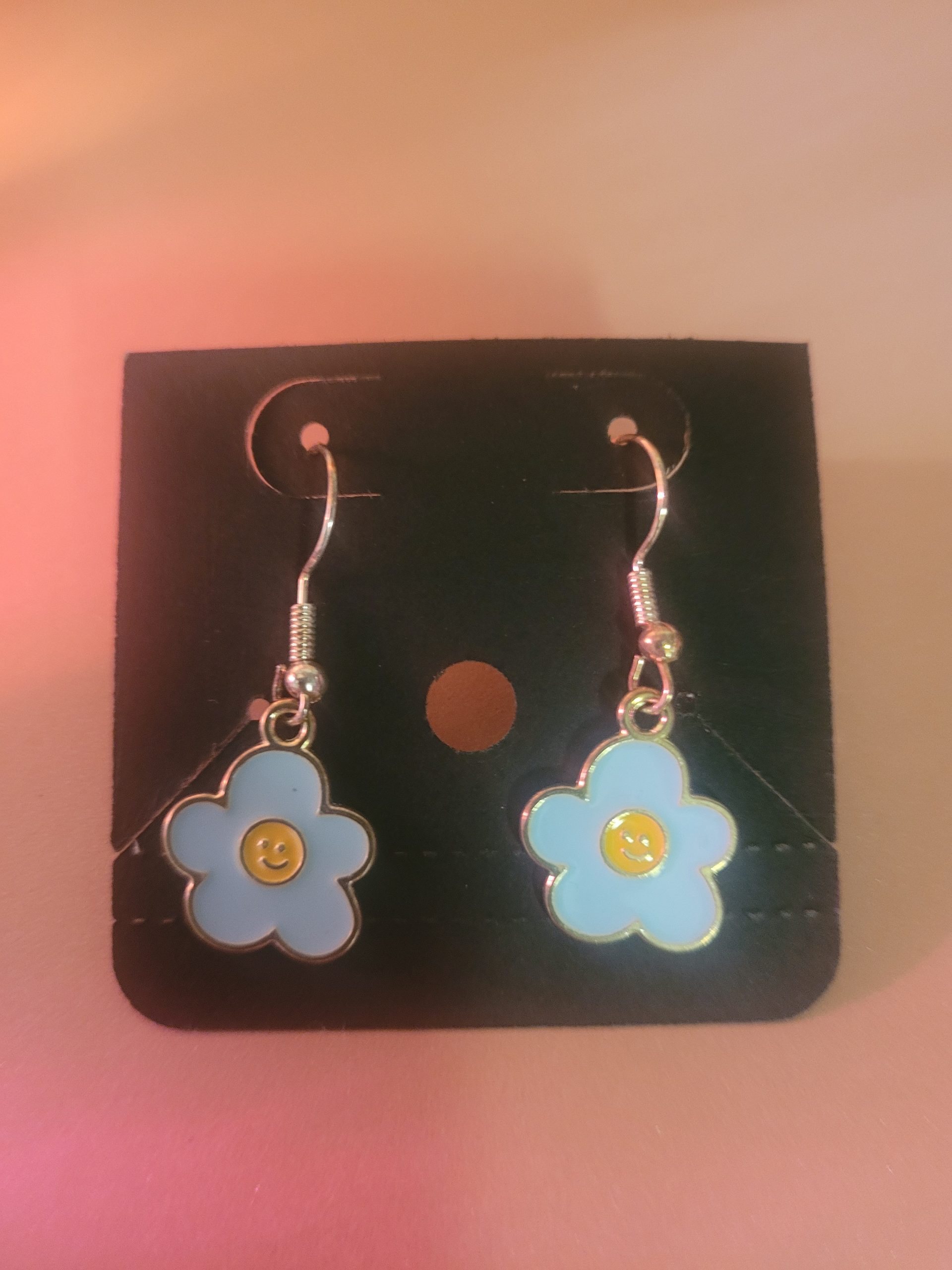 boucle d'oreille fleur bleu