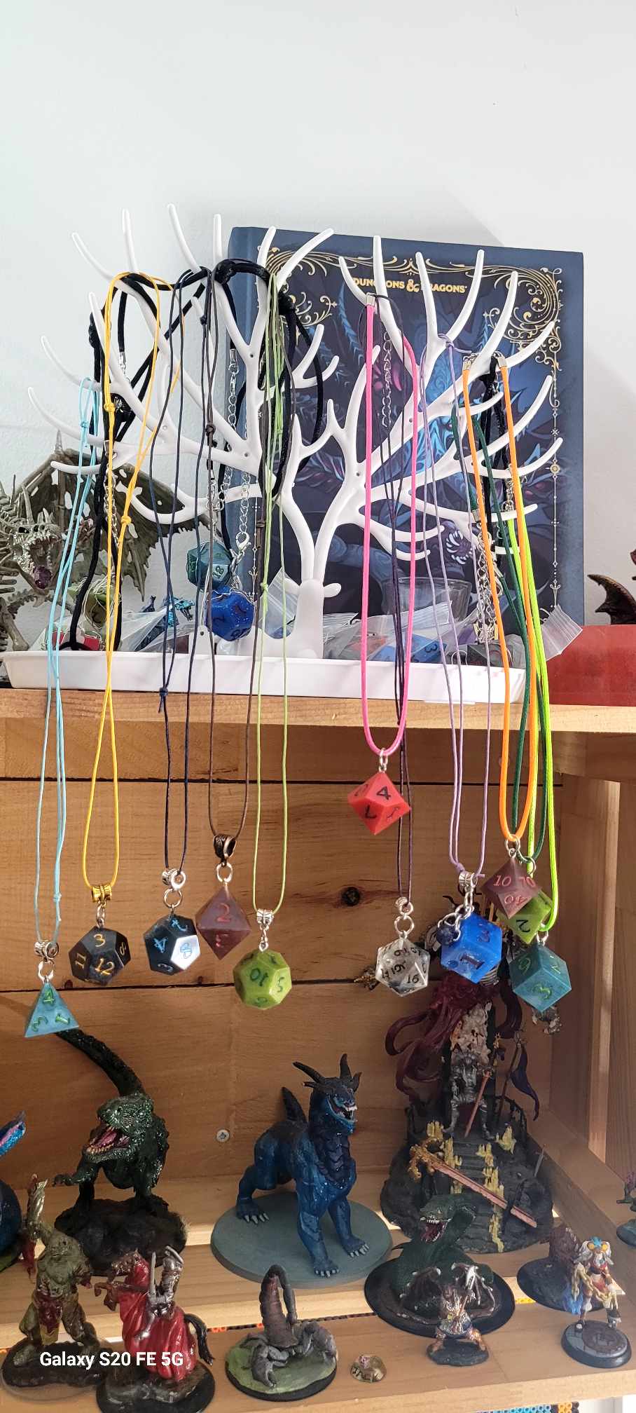 collier avec dé donjon dragon