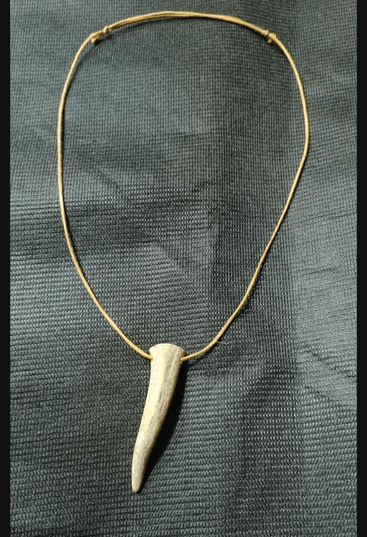 Collier pointe de Bois de Cerf Simple