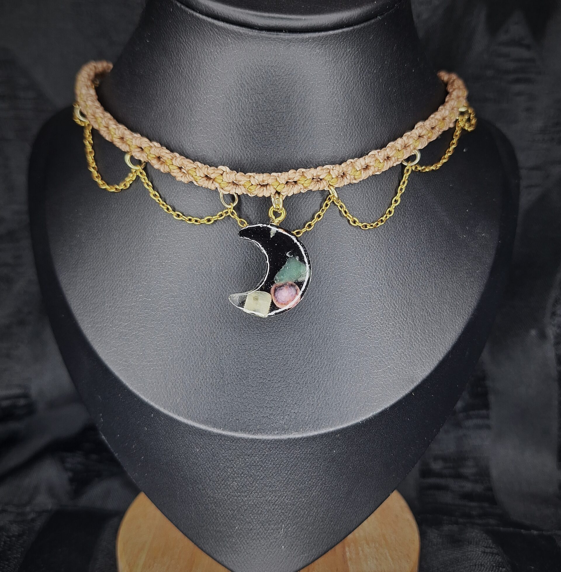 Choker Lune et Petites Pierres