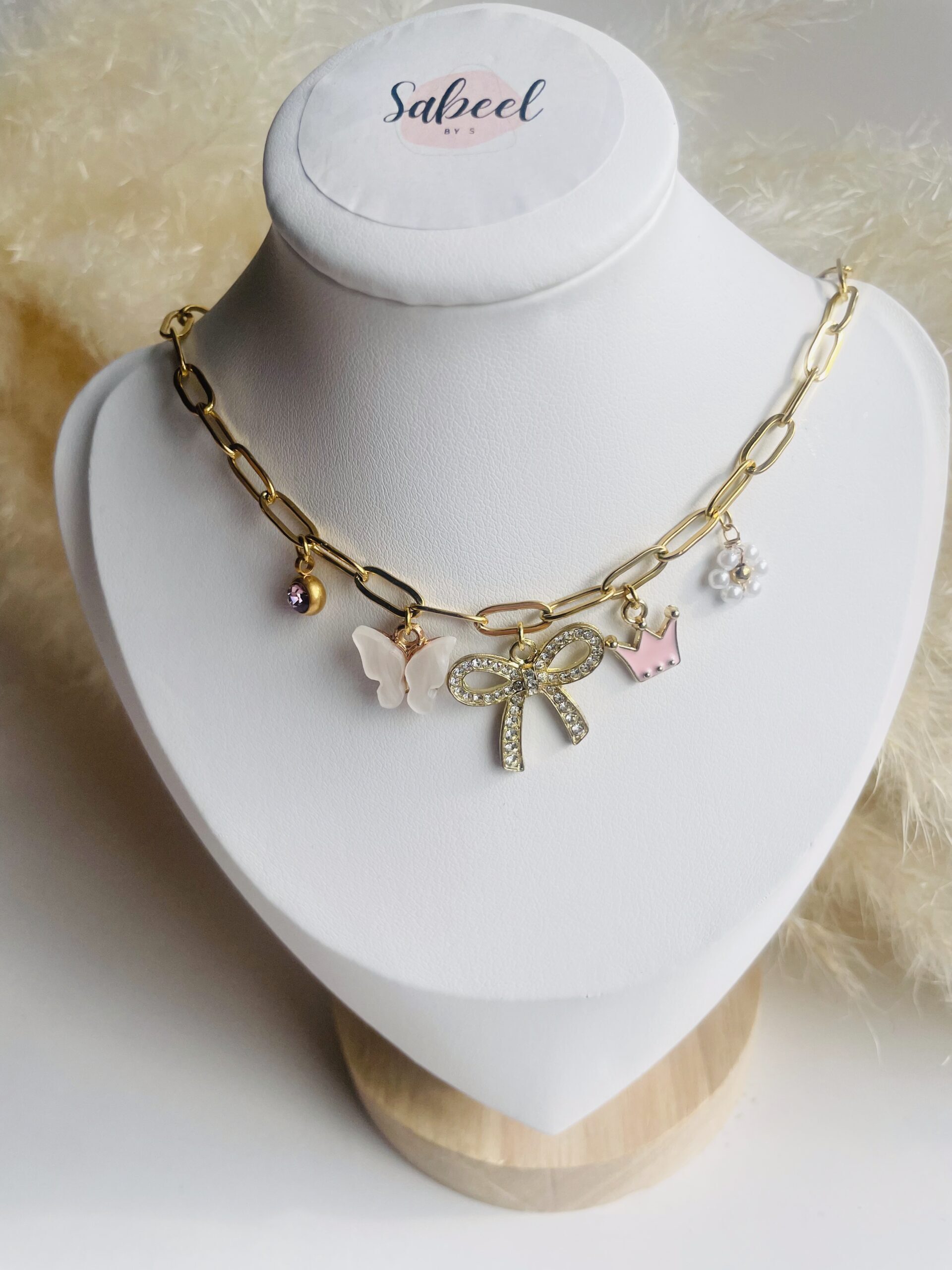 Collier charms noeud