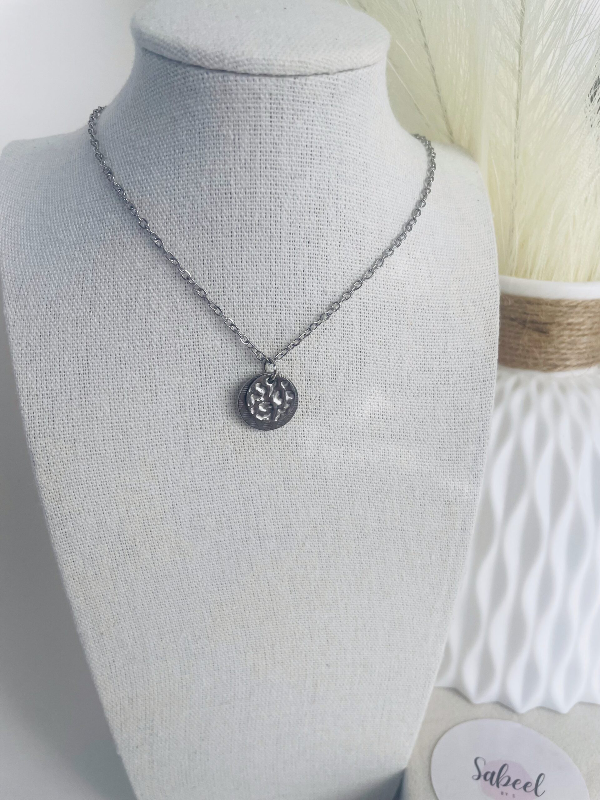 Collier perlé double charm rond