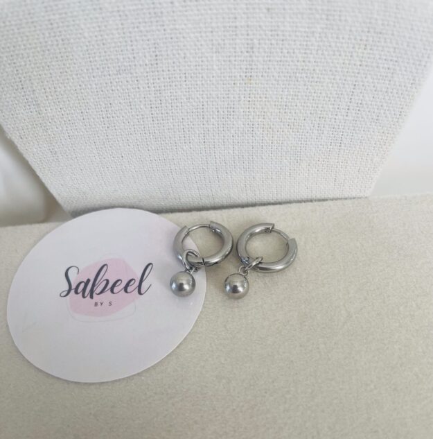 Boucles d'oreilles charm boule argenté