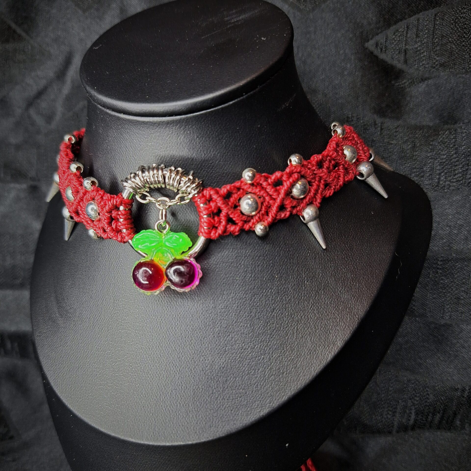 Choker Rouge Cerise
